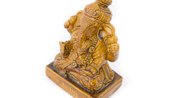 家里摆桃木剑风水好吗